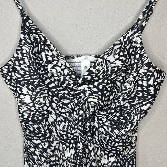 H&M Black and White Twist Front Abstract Print Spaghetti Strap Midi Dress Size M - Picture 3 of 12